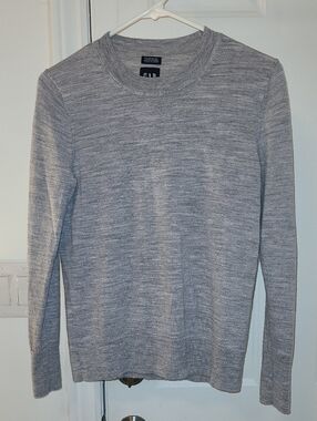 GAP Women's Crewneck Merino Wool Sweater in Light Heather Gray
